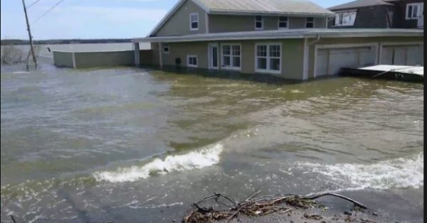 Inondations: 9,523 personnes évacuées au Québec
