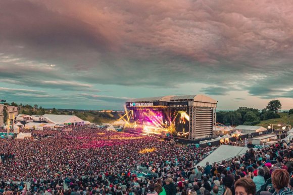 Hozier, Benson Boone, Slayer, Def Leppard, Kygo, Shania Twain au FEQ 2025