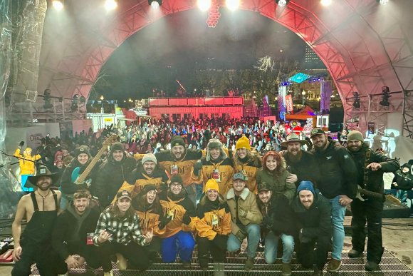 Plus de 1000 personnes au Party Zone New Country WKND du Carnaval de Québec