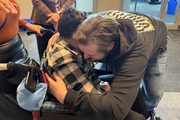 Le passage de Jaylan à la radio : un moment qui a touché toute l'équipe